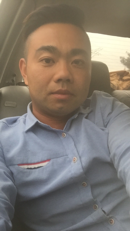 随风的第一张照片--马尾闪婚服务中心