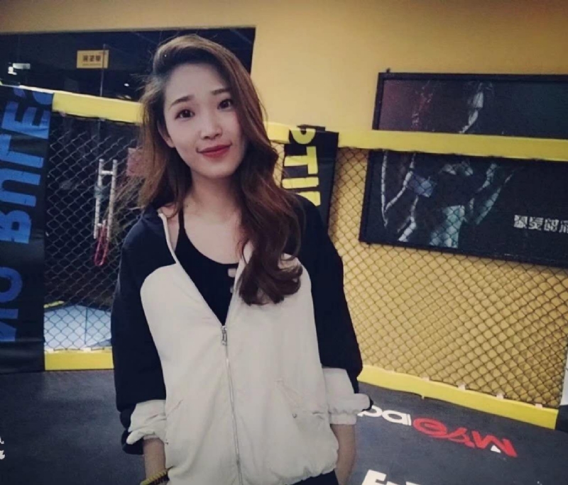 平ling的第三张照片--马尾闪婚服务中心