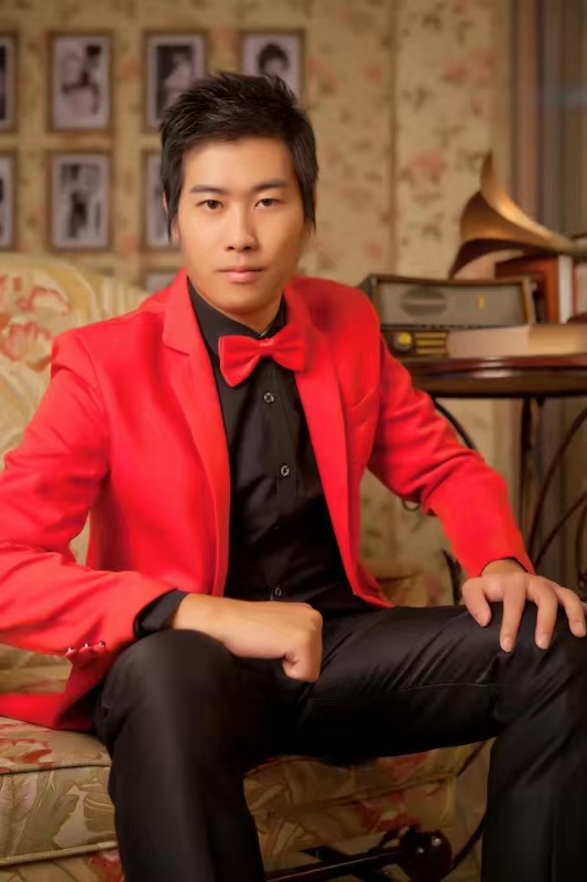 神一样的男人的第一张照片--马尾闪婚服务中心