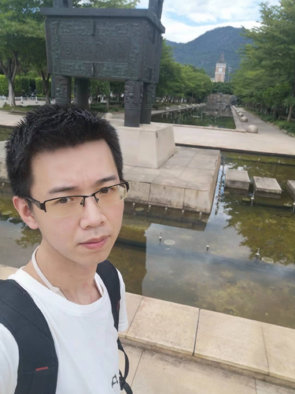 云杰的第二张照片--马尾闪婚服务中心