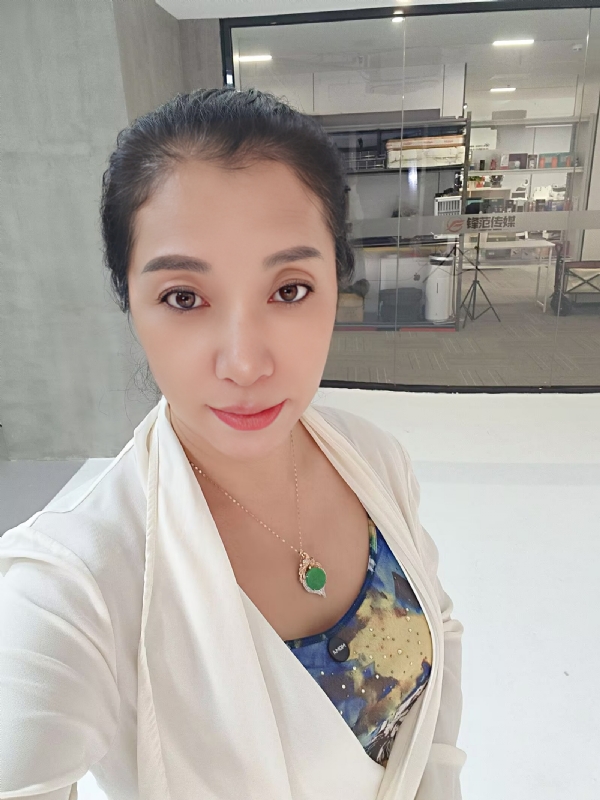 仝馨的第二张照片--马尾闪婚服务中心